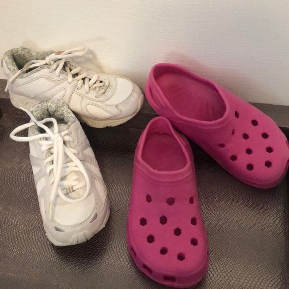 sneakers that look like sandals